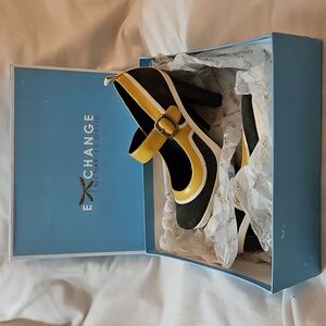 Exchange by Charles David heels size 7.5